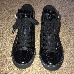 GUESS High Top Sneakers!